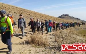 قله الوند همدان زیر پای کوهنوردان رفسنجان