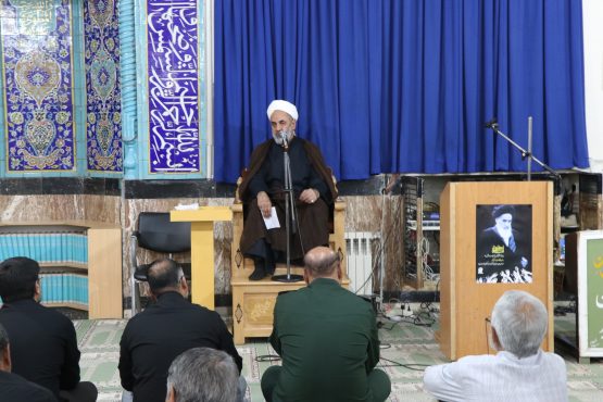 نسل جدید با ابعاد شخصیت امام(ره) آشنا شود