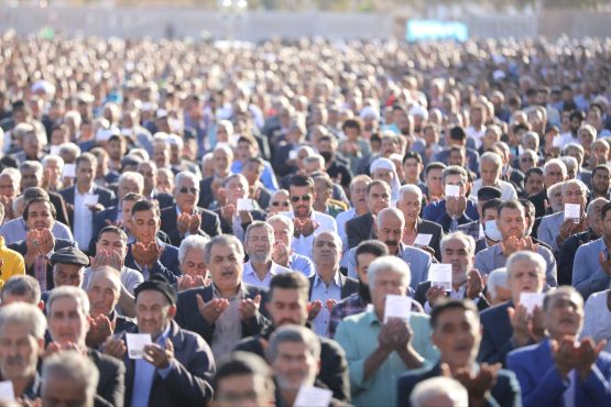 نماز عید سعید فطر در مصلی رفسنجان برگزار شد