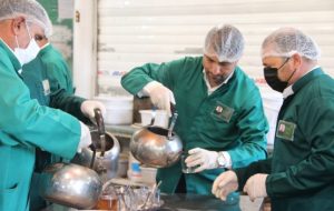 موکب شمیم کربلا؛ جلوهای از ارادت مردم دیار فاتحان اروند در صحن رضوی موکب شمیم کربلا؛ جلوهای از ارادت مردم دیار فاتحان اروند در صحن رضوی